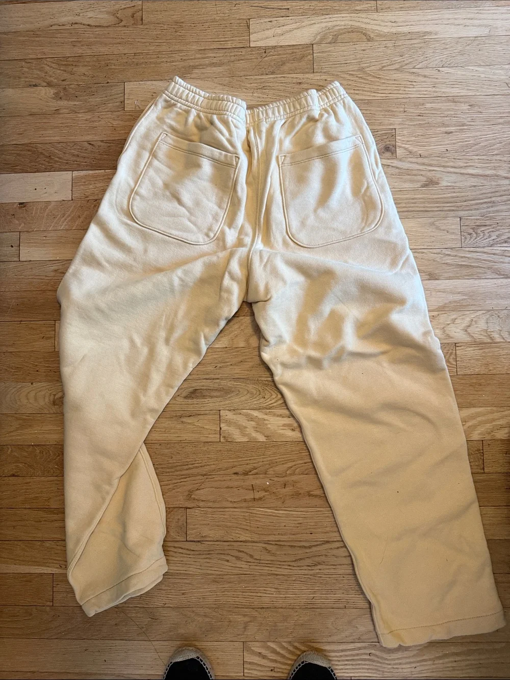 Men's Cream Elastic-Waist Relaxed Sweatpants with Patch Pockets